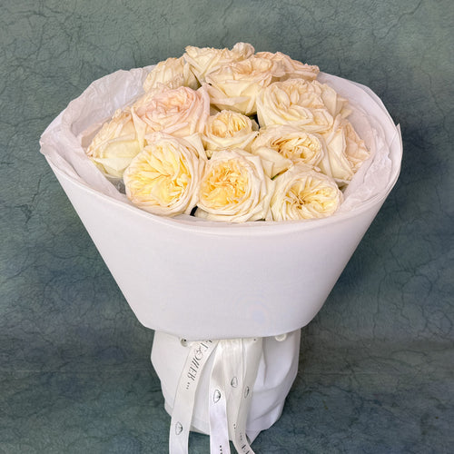 Round Bouquet 15 White Ohara