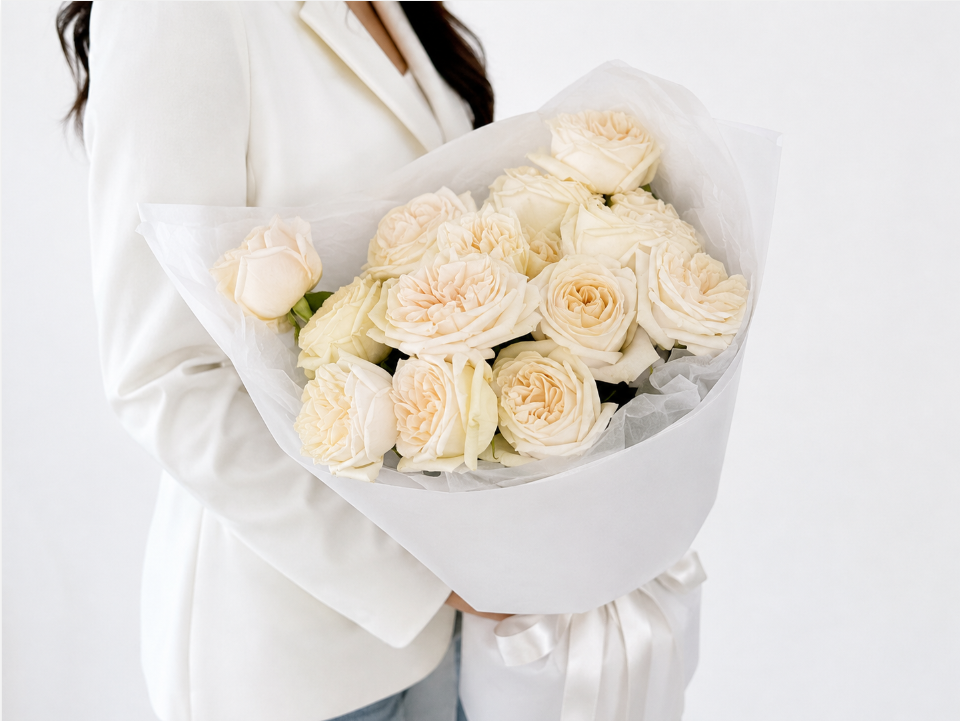 15 White O'Hara Roses Bouquet