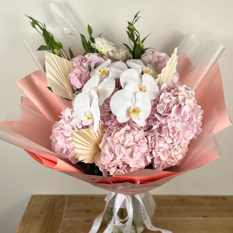 Wide Pink Bouquet