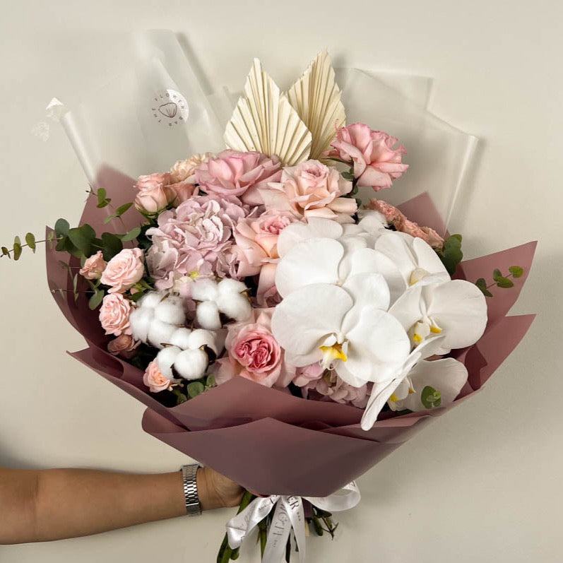 Signature Bouquet with Pink Ohara Roses